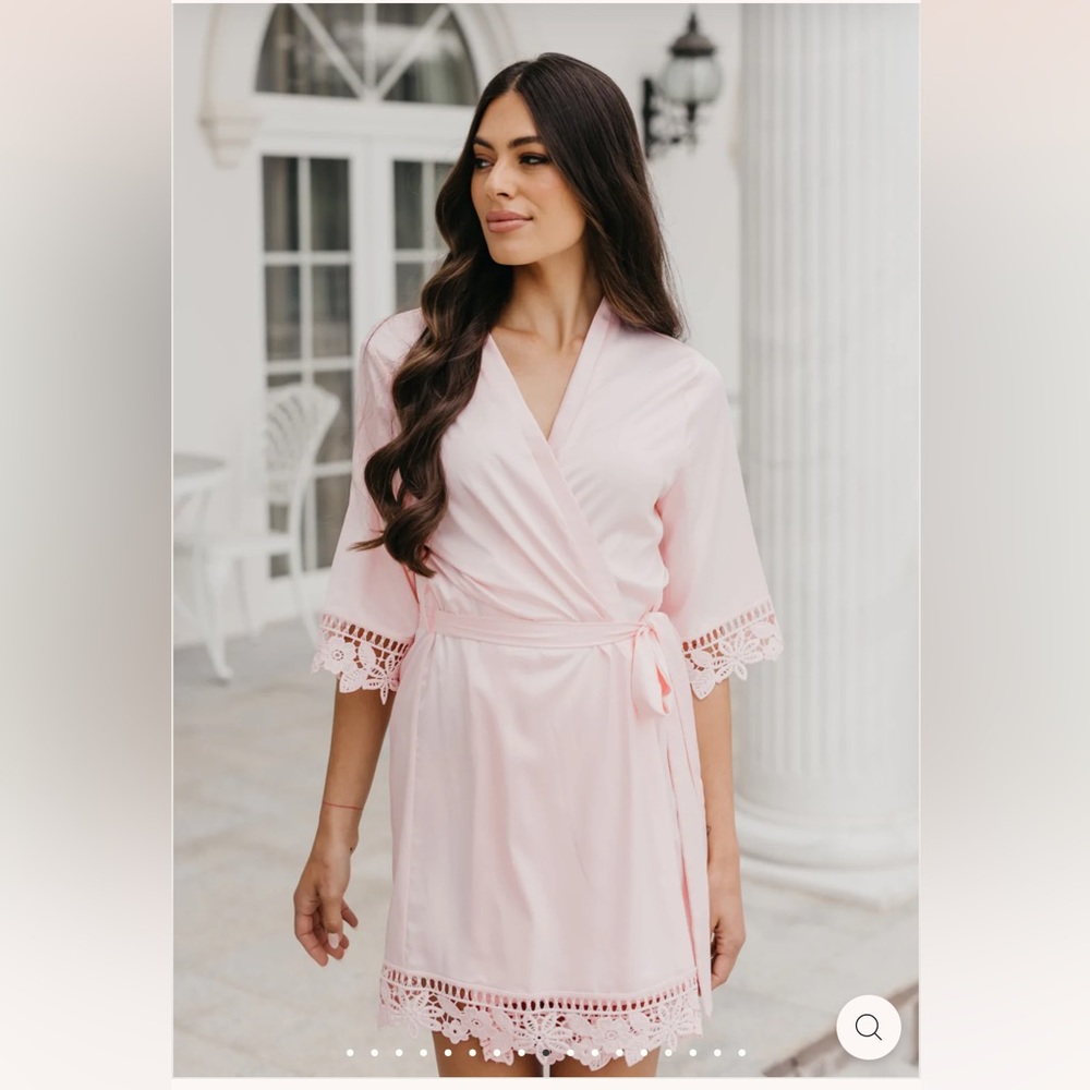 La Rose Lauren Lace Satin Robe